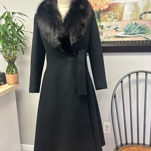Elegant Black Fox Fur Collar Women's Coat